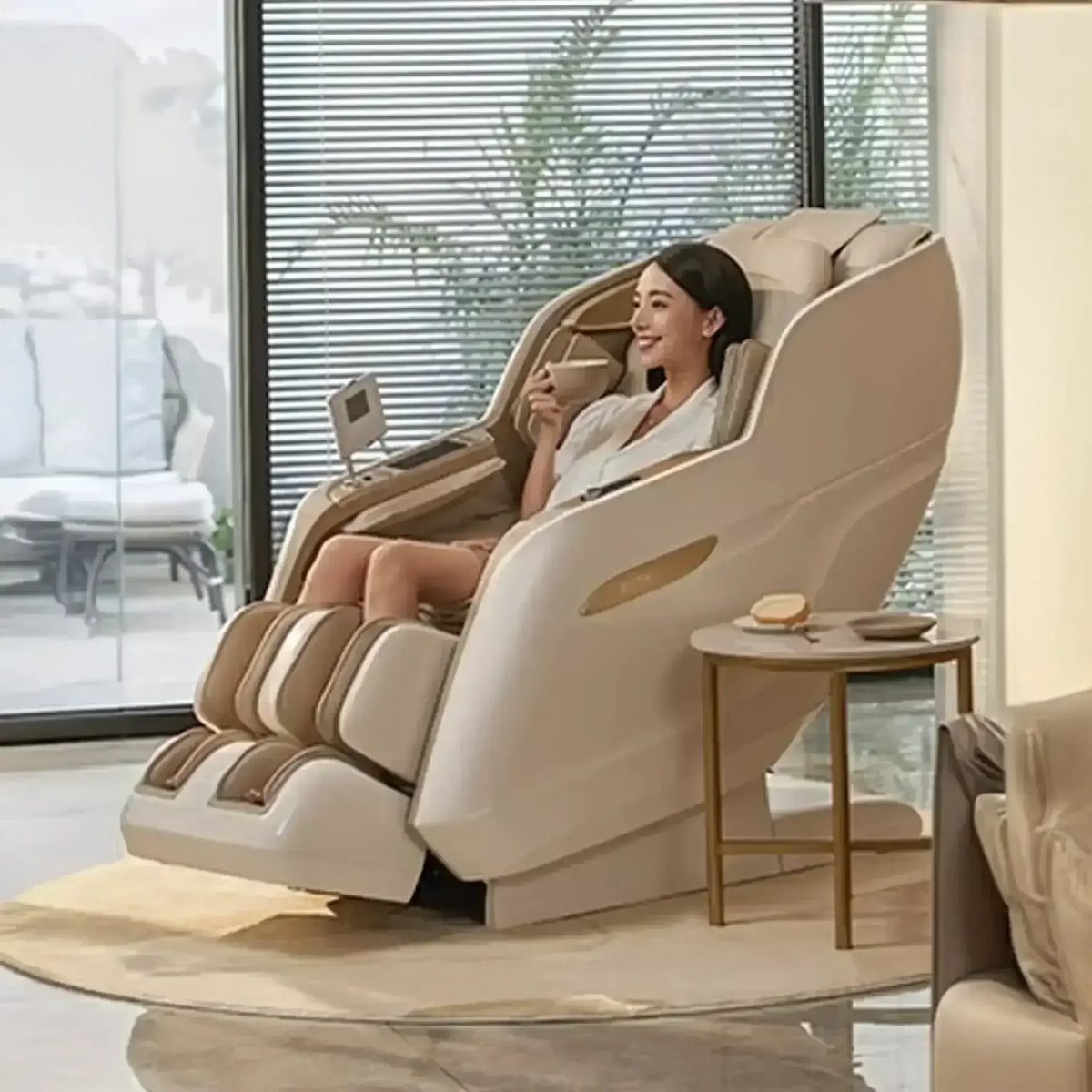 Royal Signature Massage Chair White (Display-Unit) - Rotai Health - Best Massage Chair in Dubai UAE - Shop massage chairs in UAE, Saudi Arabia -Therapy Massage Chairs - Back, Neck, & Leg Pain Relief